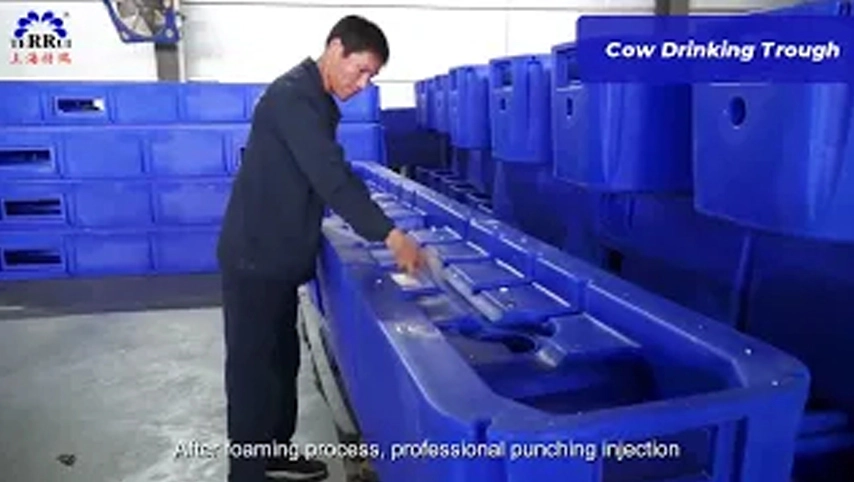 ¿Está interesado en este bebedero de vacas?